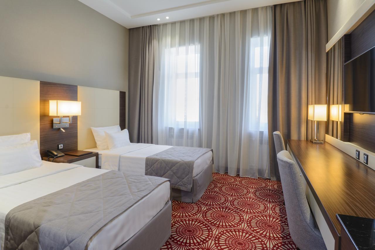 Hotel Senator Караганда Экстерьер фото