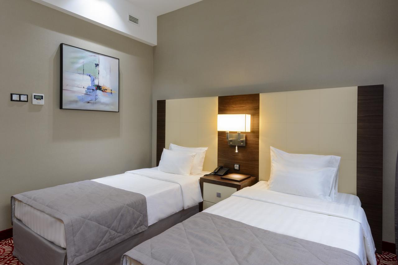 Hotel Senator Караганда Экстерьер фото