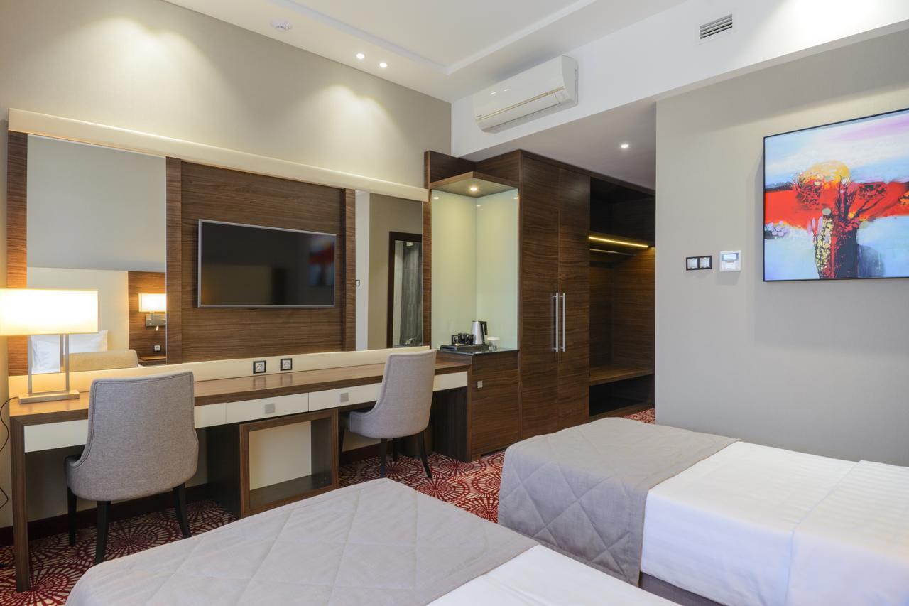 Hotel Senator Караганда Экстерьер фото
