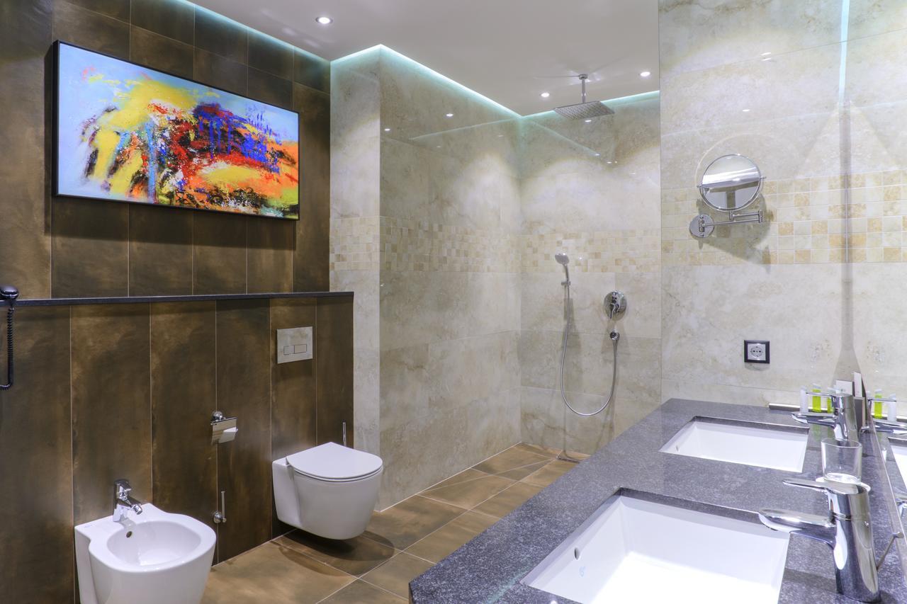 Hotel Senator Караганда Экстерьер фото