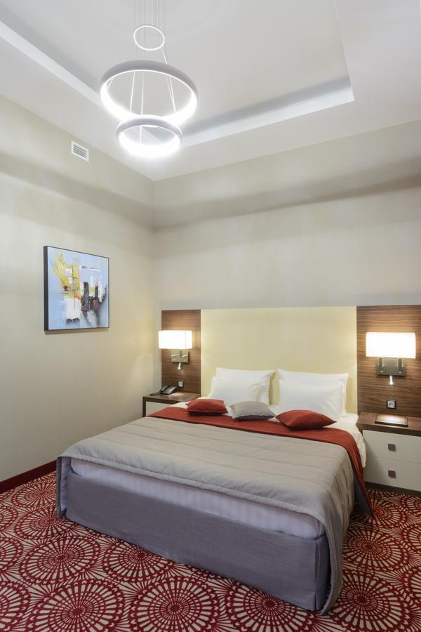 Hotel Senator Караганда Экстерьер фото