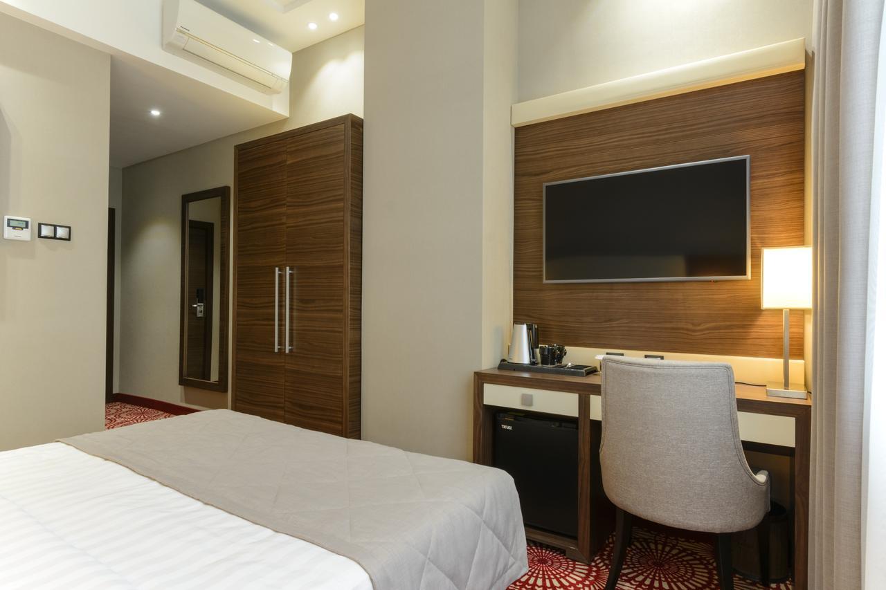 Hotel Senator Караганда Экстерьер фото
