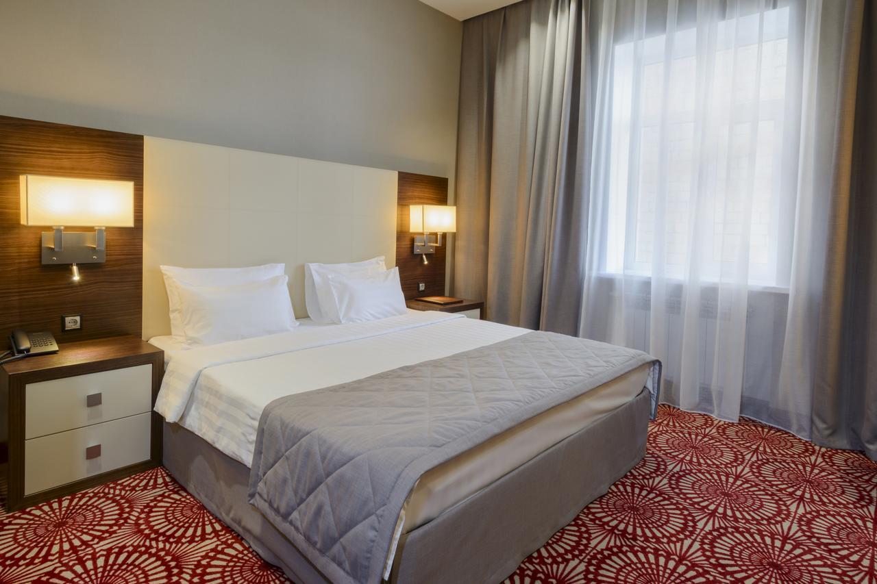 Hotel Senator Караганда Экстерьер фото